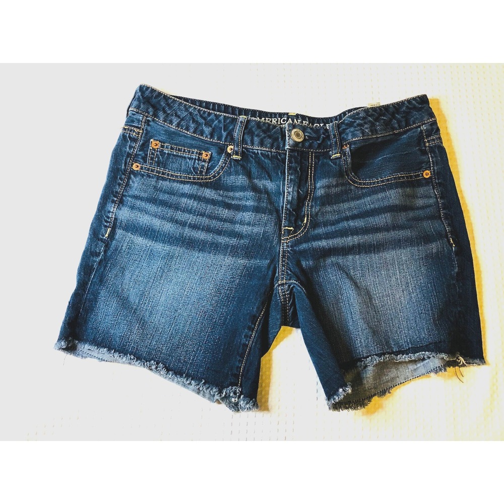 American Eagle _ Size 6 - Women's Shorts Size 6 Cotton - Raw Hem